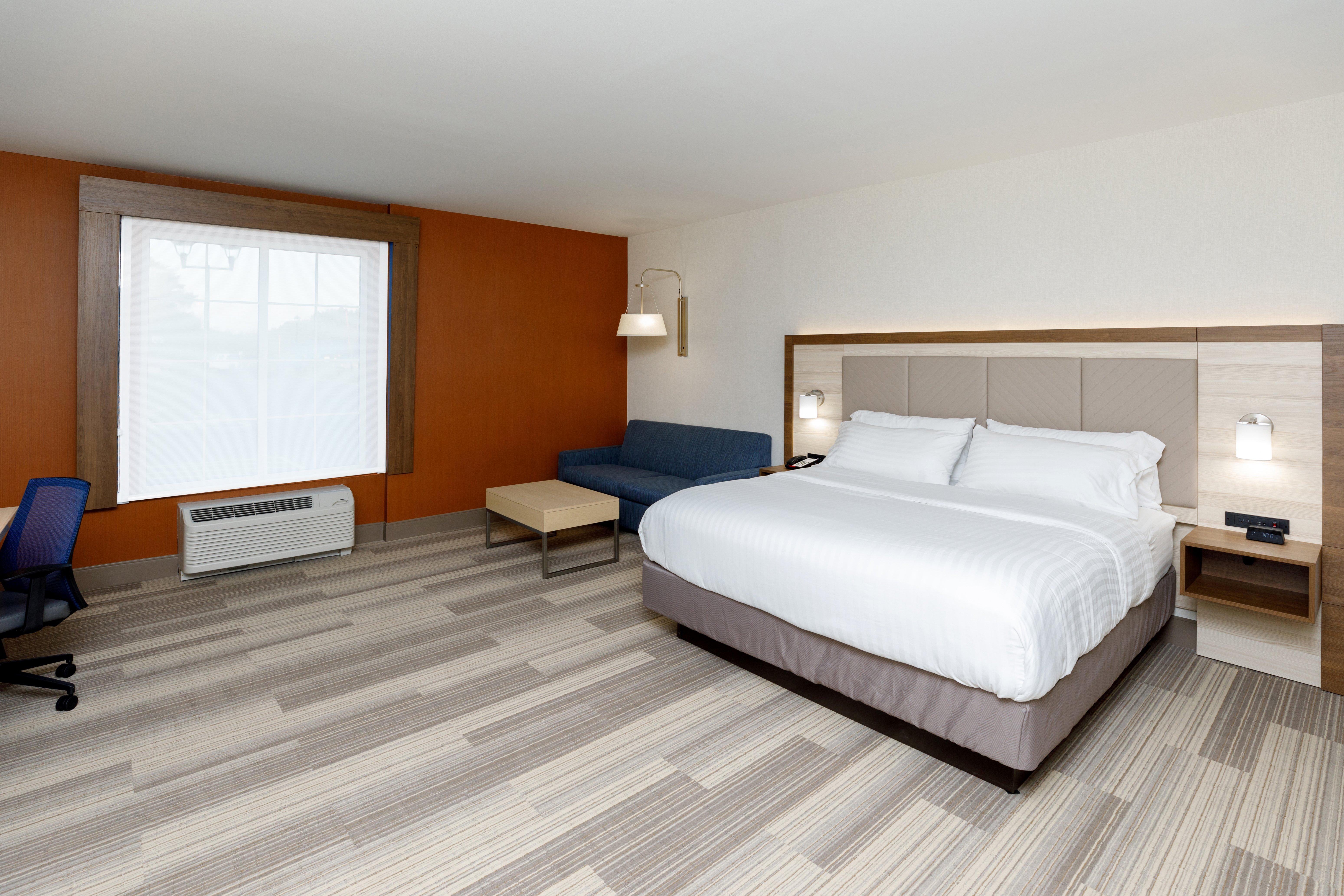 Holiday Inn Express & Suites - Sturbridge By Ihg Buitenkant foto