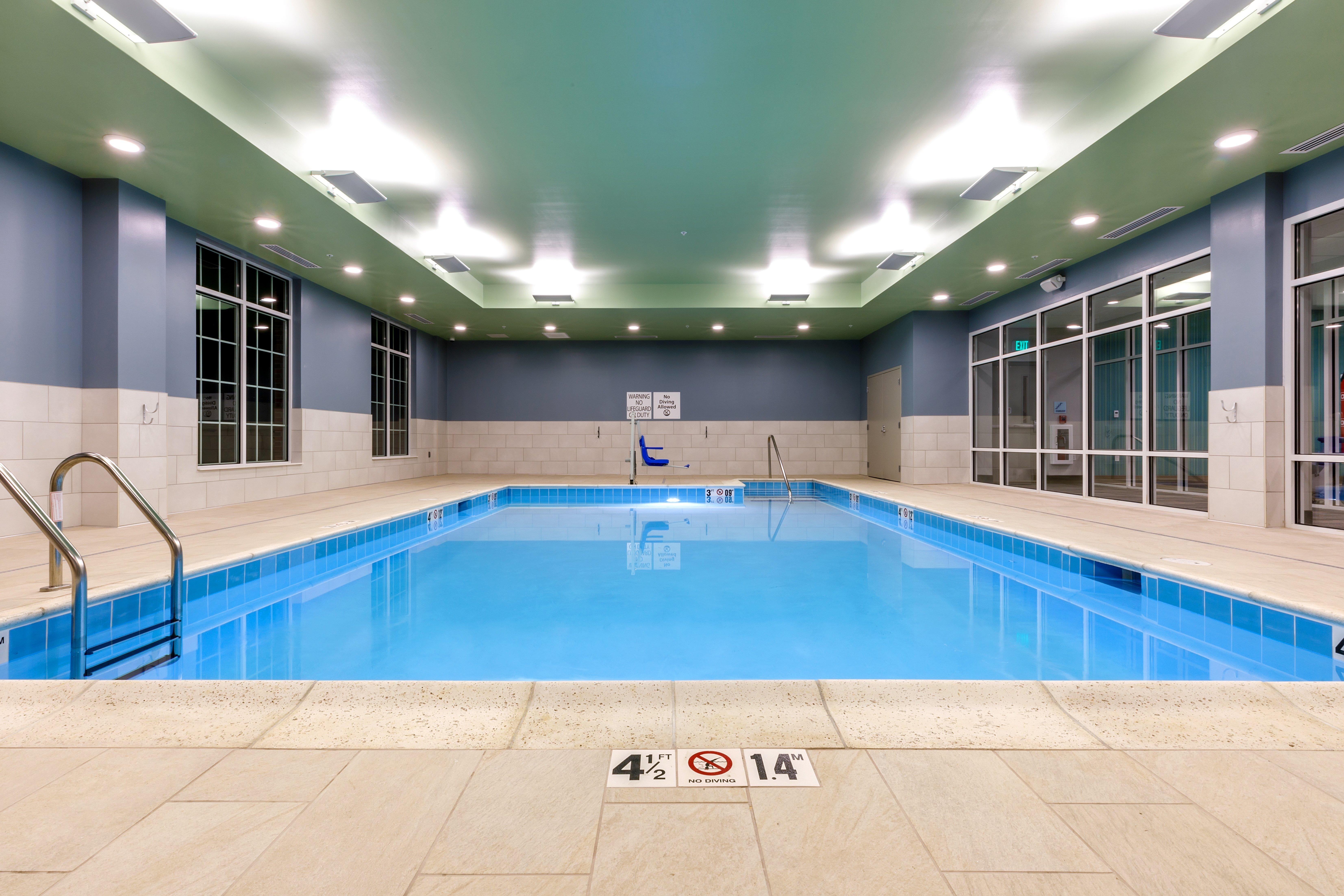 Holiday Inn Express & Suites - Sturbridge By Ihg Buitenkant foto