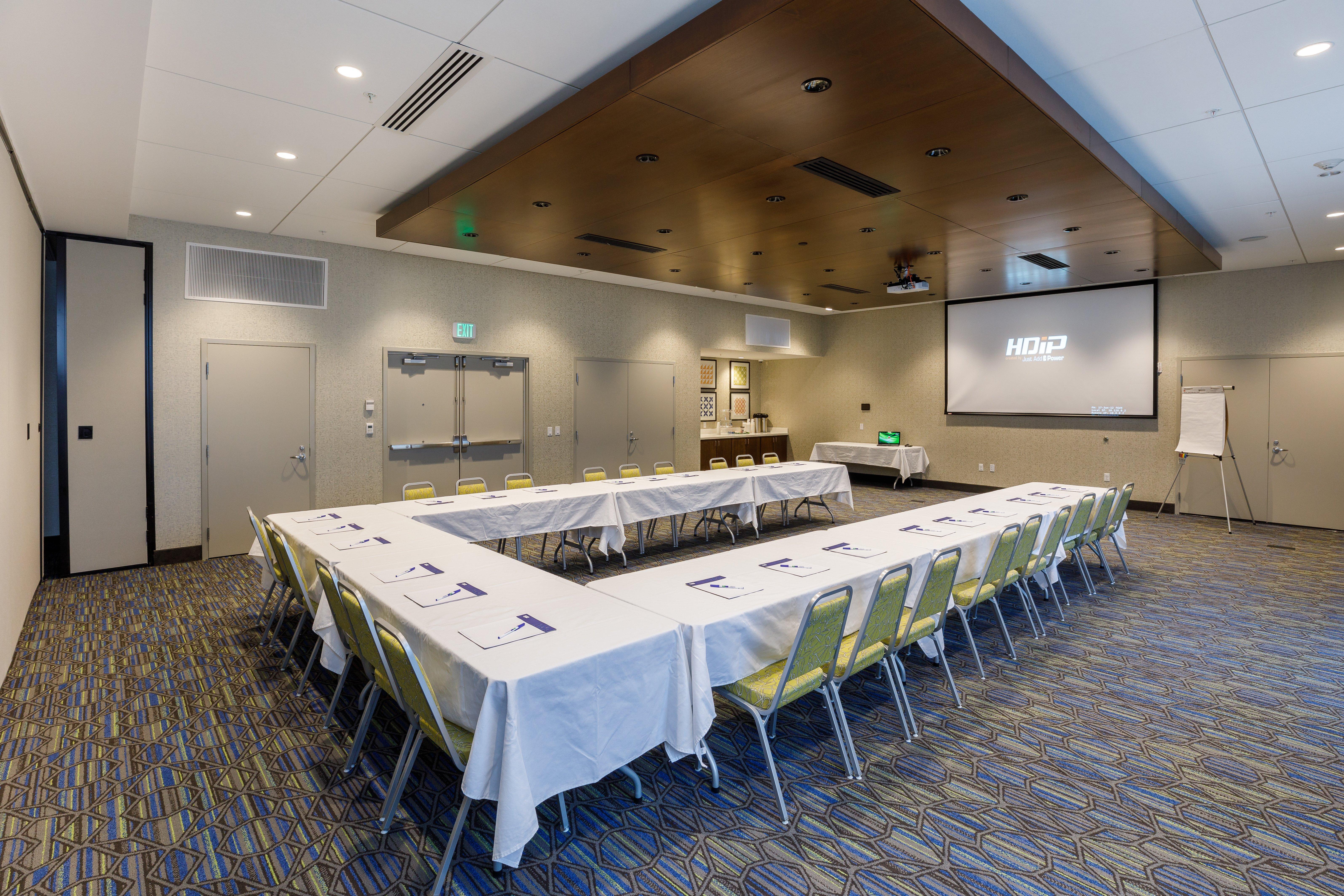 Holiday Inn Express & Suites - Sturbridge By Ihg Buitenkant foto
