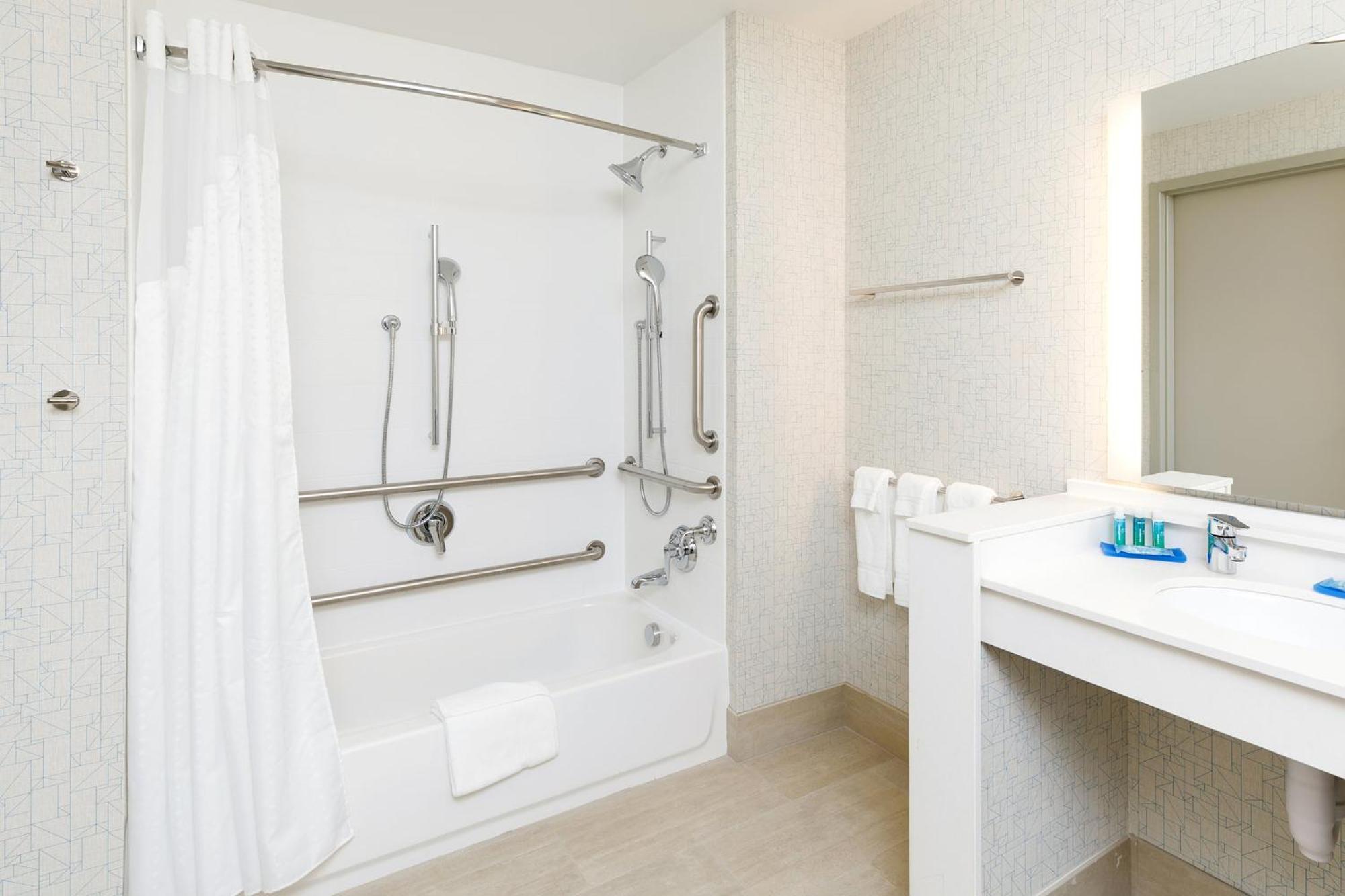 Holiday Inn Express & Suites - Sturbridge By Ihg Buitenkant foto